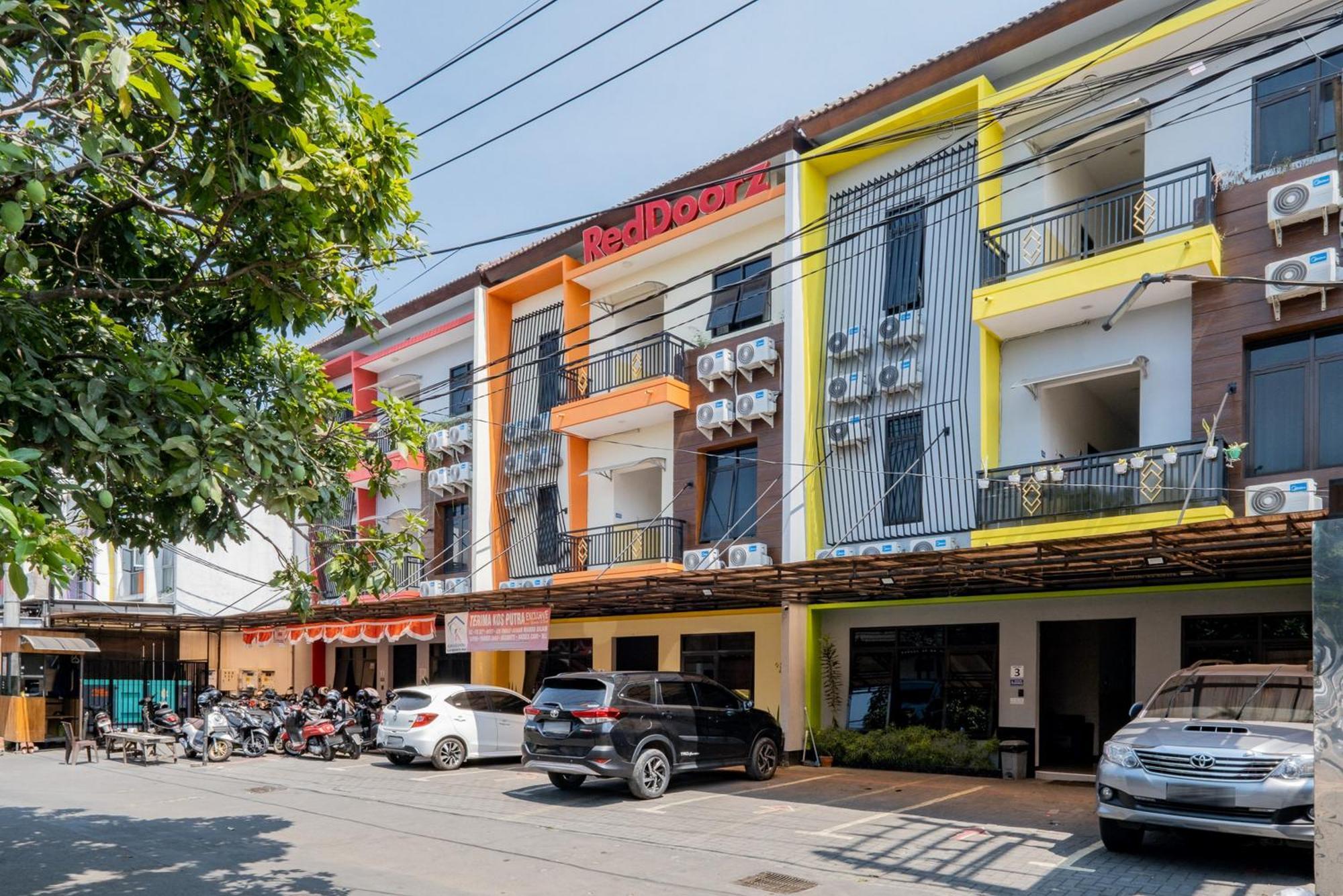 Reddoorz Near Taman Krida Budaya Malang Exterior foto