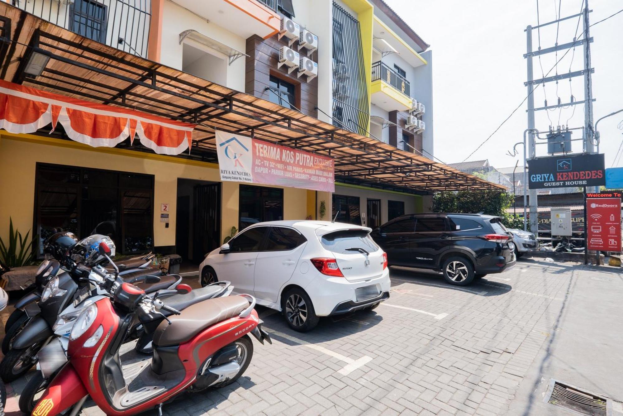 Reddoorz Near Taman Krida Budaya Malang Exterior foto